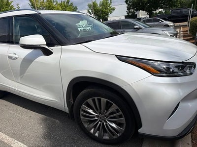 2022 Toyota Highlander Platinum