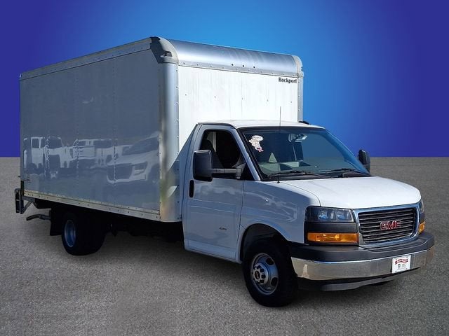 2024 GMC Savana Cutaway 3500 1WT