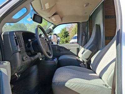 2024 GMC Savana Cutaway 3500 1WT