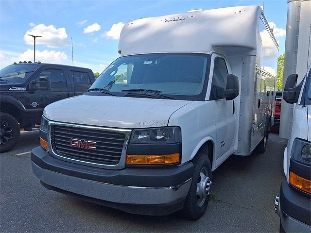2024 GMC Savana Cutaway 4500 2WT