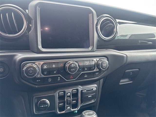 2023 Jeep Wrangler 4-Door Sahara Altitude 4x4