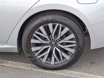 2024 Nissan Altima SV FWD