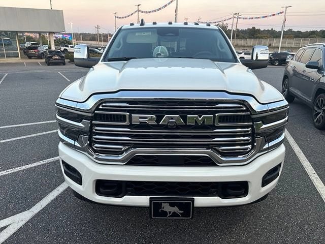 2025 RAM 3500 Laramie Crew Cab 4x4 8' Box