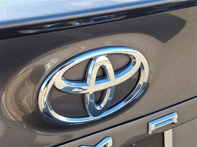 2023 Toyota Camry SE AWD