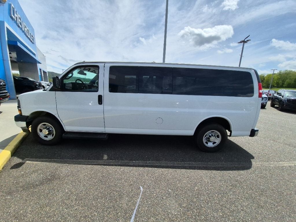 2019 Chevrolet Express Passenger 3500 LT