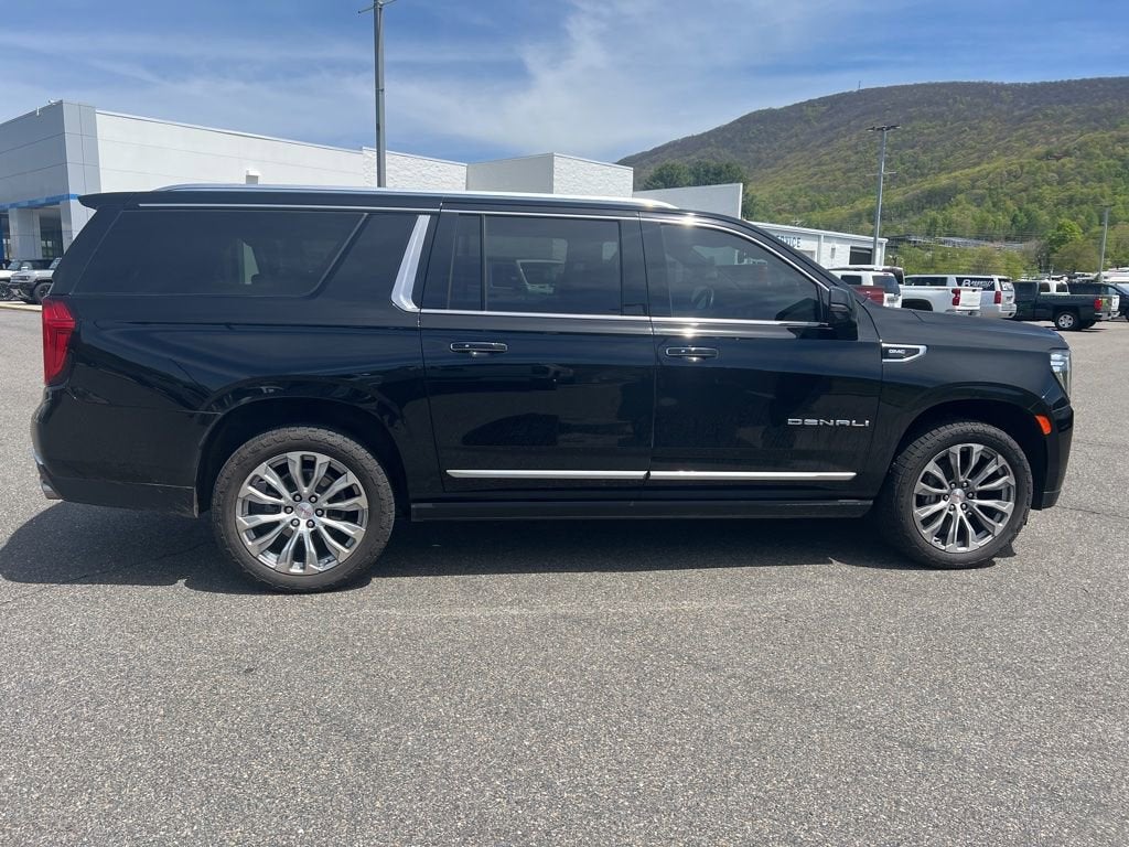 2023 GMC Yukon XL Denali