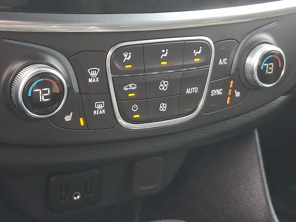 2022 Chevrolet Traverse LT Leather