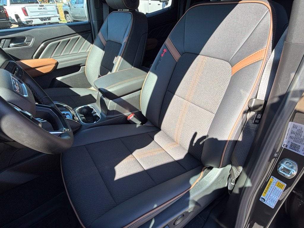 2025 GMC Canyon AT4