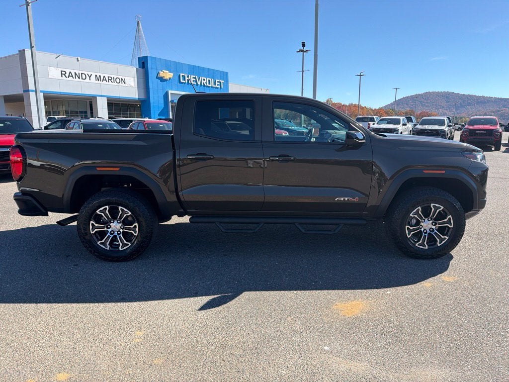 2025 GMC Canyon AT4