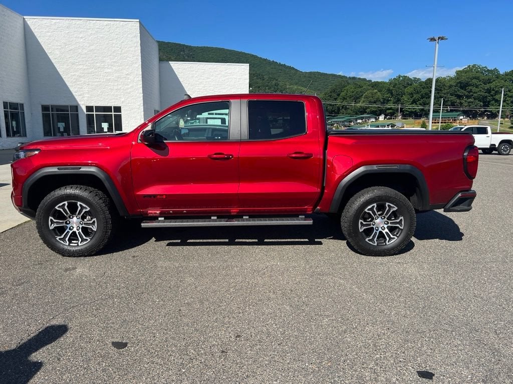 2023 GMC Canyon AT4