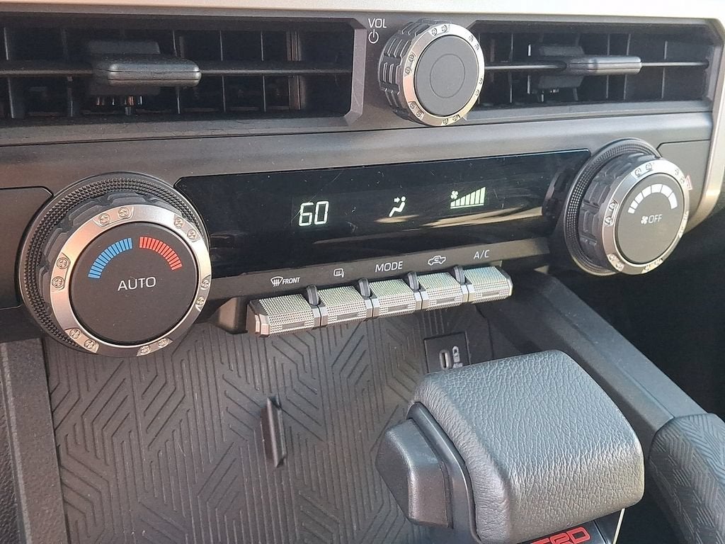 2024 Toyota Tacoma 4WD SR5