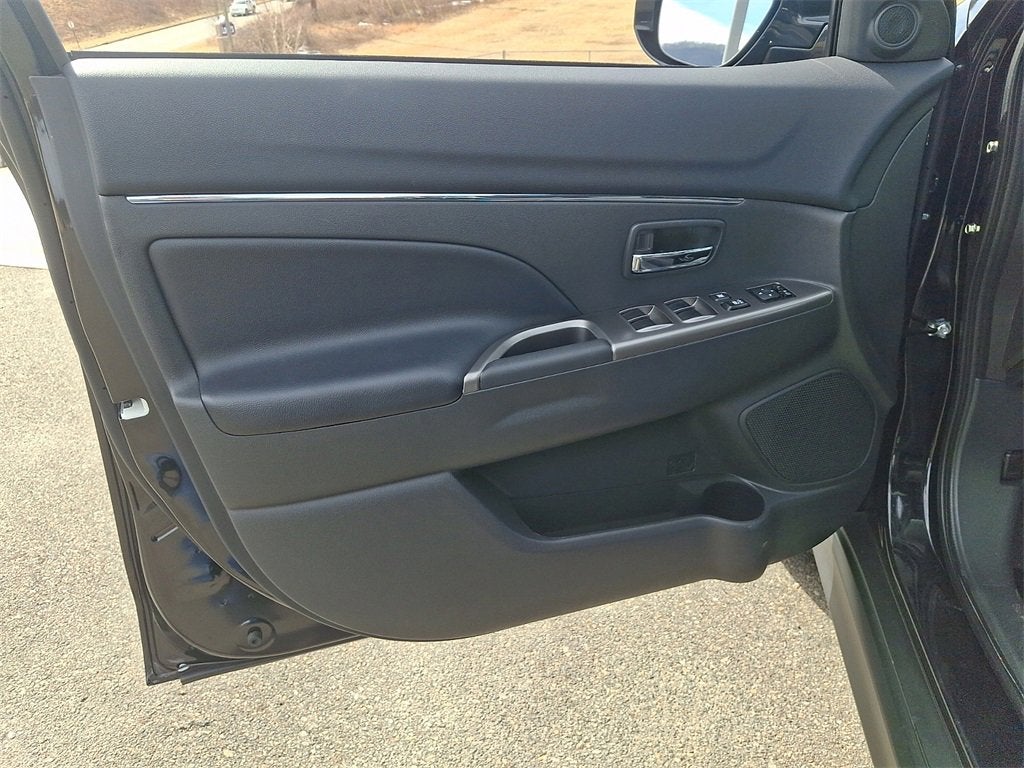 2025 Mitsubishi Outlander Sport S