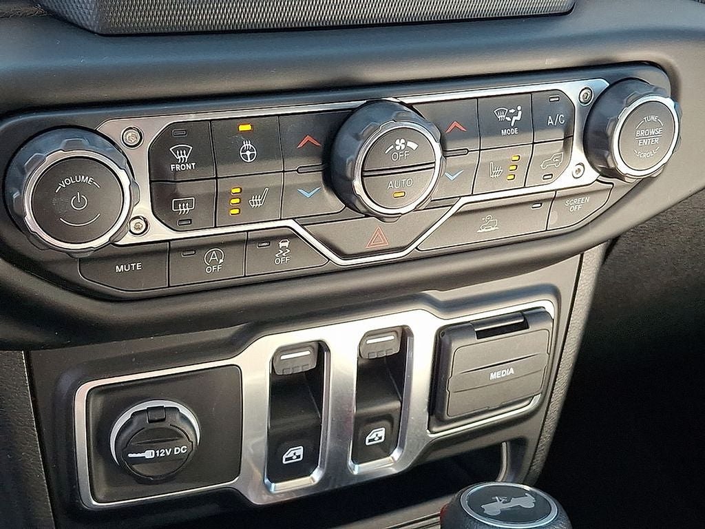 2021 Jeep Wrangler Islander