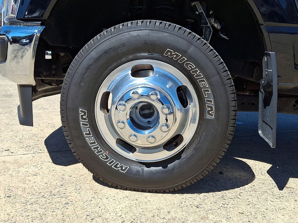 2023 Ford F-350SD Lariat