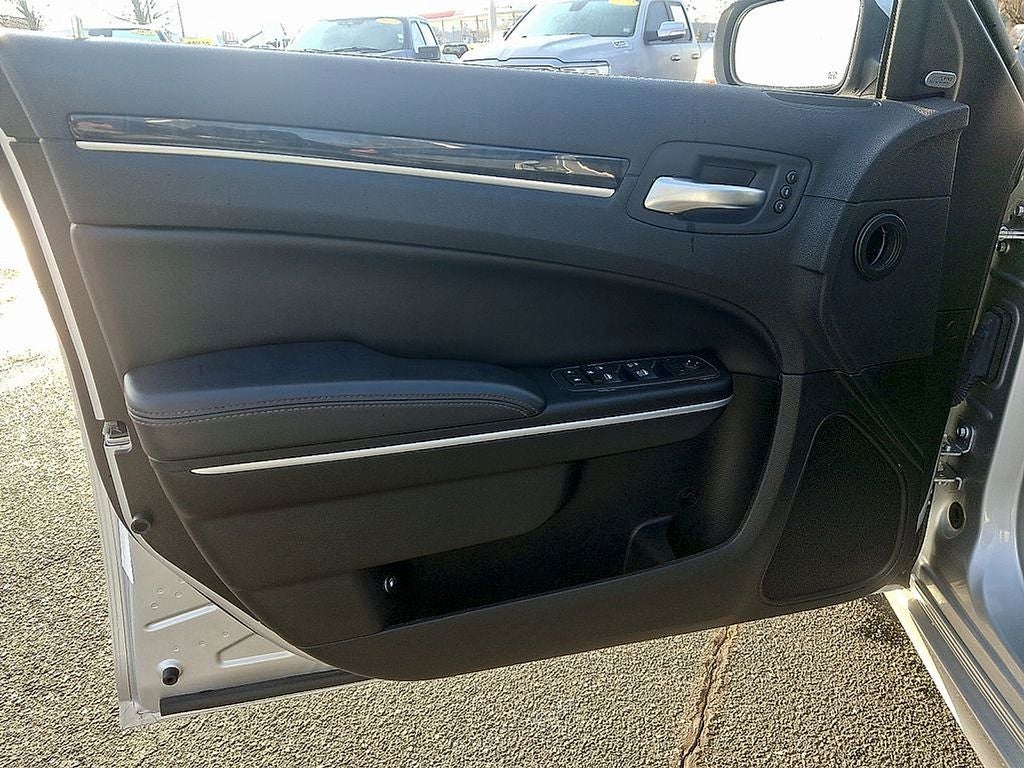 2023 Chrysler 300 Touring