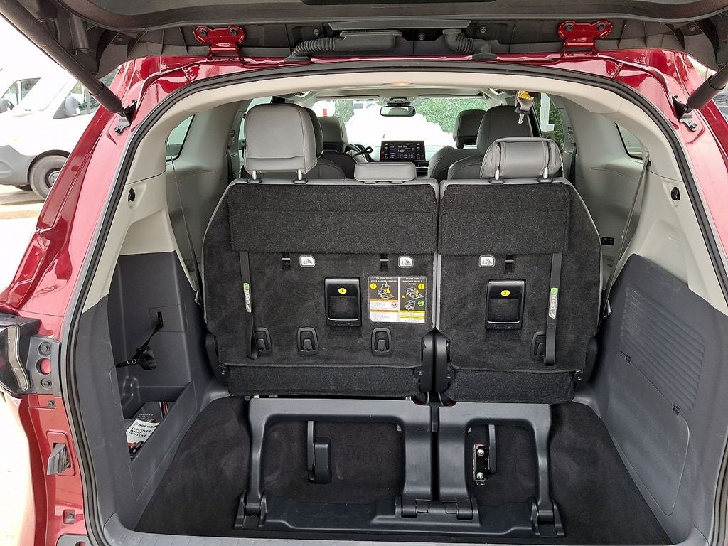 2023 Toyota Sienna XLE 7 Passenger