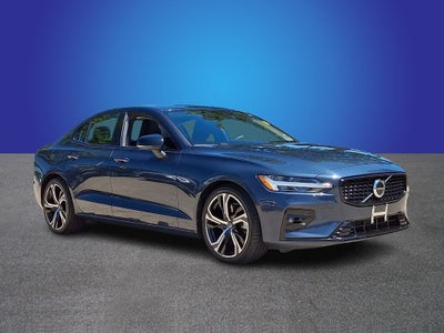 2024 Volvo S60 B5 Plus Dark Theme