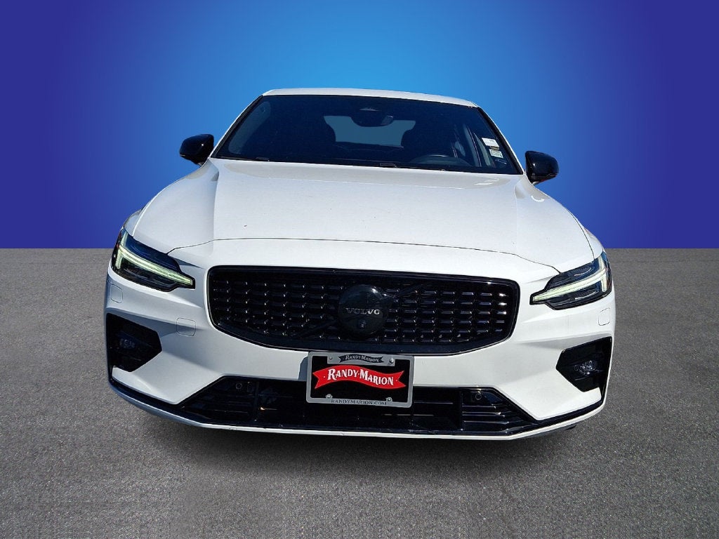 2023 Volvo S60 B5 Plus Black Edition