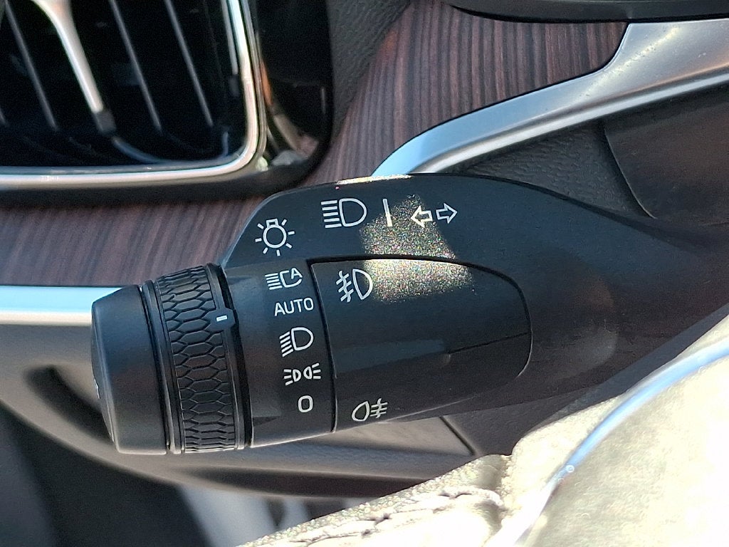 2023 Volvo S60 B5 Plus Black Edition