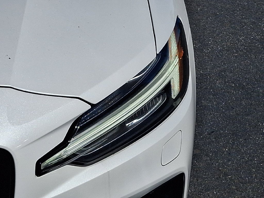 2023 Volvo S60 B5 Plus Black Edition