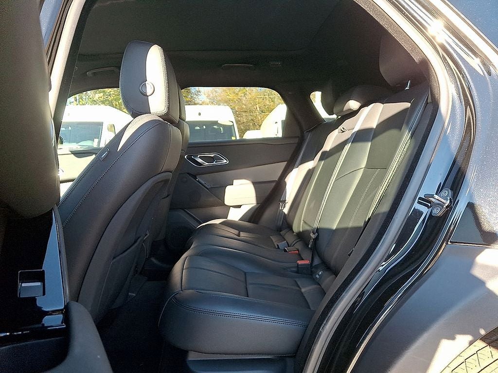 2025 Land Rover Range Rover Velar Dynamic SE