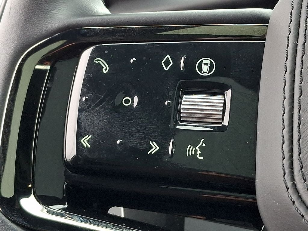 2025 Land Rover Range Rover Velar Dynamic SE