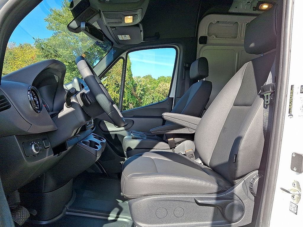 2025 Mercedes-Benz Sprinter 2500 Cargo 170 WB High Roof