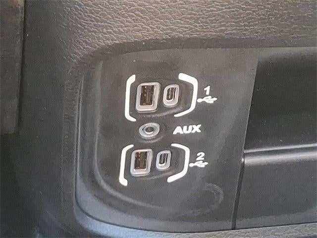 2023 RAM 3500 Tradesman Crew Cab 4x4 8' Box