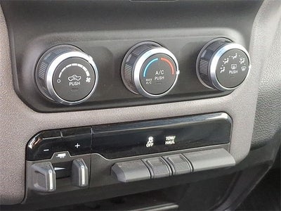 2022 RAM 2500 Tradesman Crew Cab 4x4 6'4' Box