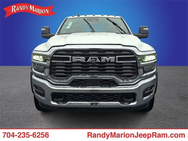 2025 RAM 5500HD Tradesman/Big Horn
