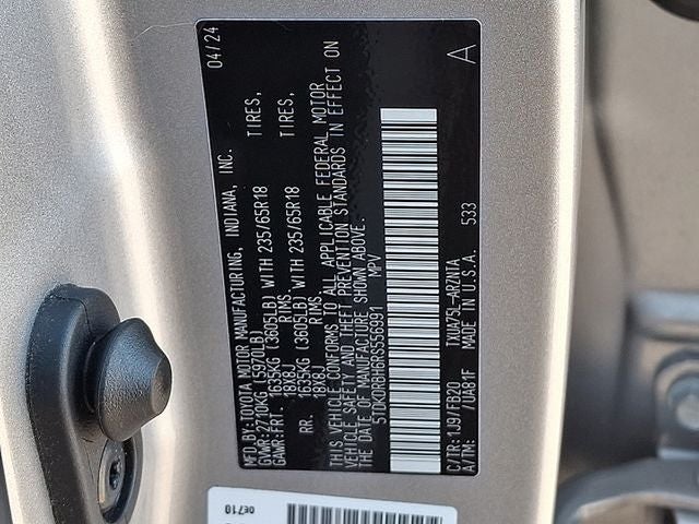 2024 Toyota Highlander LE
